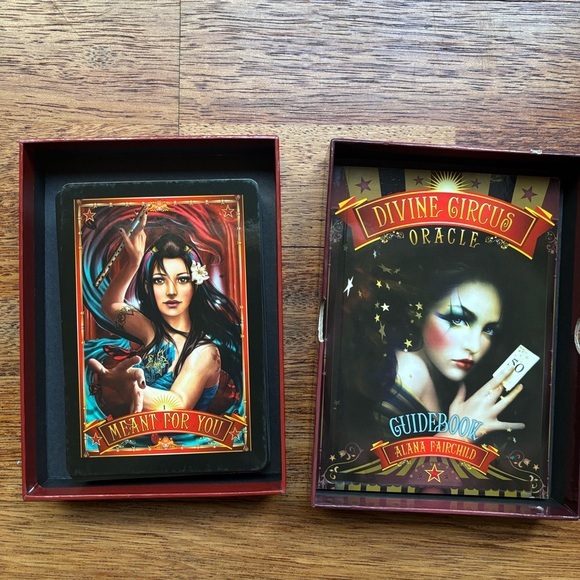 Divine Circus Oracle: Guidance for a Life - Card Deck - Picture 4 of 4